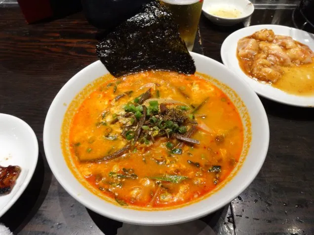 ユッケジャン麺（焼肉トラジ）