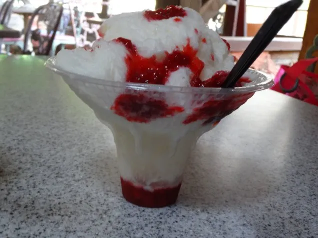 スノーシェイブアイス（ミックスベリー）（ボイラールーム・バイツ）