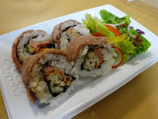 ローストビーフロール（Sushi 力蔵）