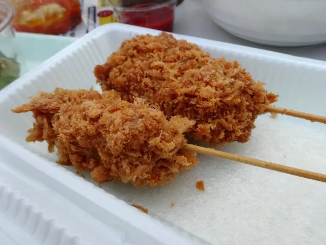 とんかつ 和幸のヒレカツとメンチカツの串揚げ（CRAFT BEER GARDEN）