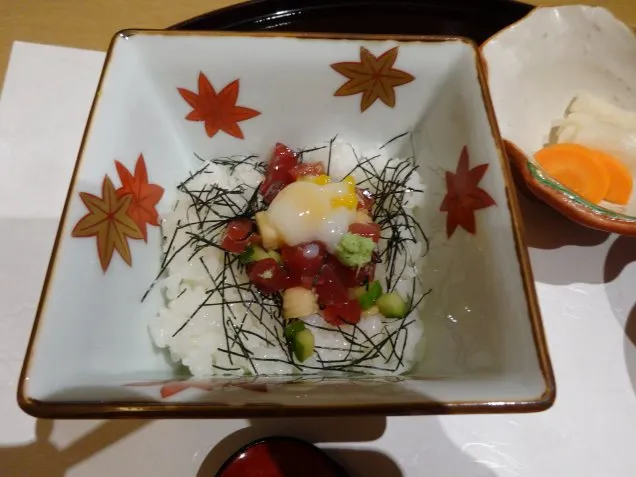 マグロ丼（花 Hana）