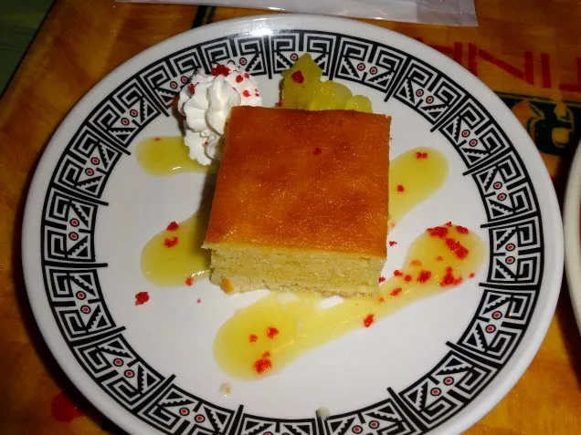 ココナッツケーキ パイナップル添え（ミゲルズ・エルドラド・キャンティーナ）