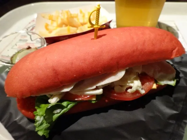 チキンとポテトのサンドウィッチ（ニューヨーク・デリ）