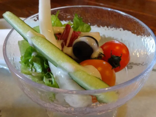 ミニトマトと野菜のカクテル仕立て、アンチョヴィソース（ザンビーニ･ブラザーズ･リストランテ）