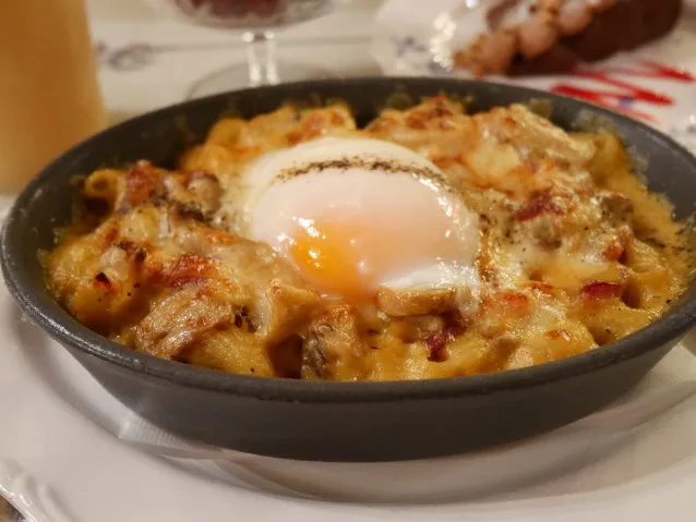 カルボナーラのマカロニグラタン（ザンビーニ･ブラザーズ･リストランテ）