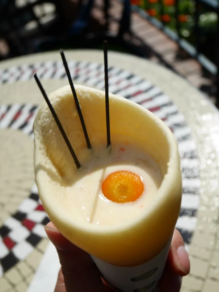 ブレッドコーン（サーモントラウトとベビーホタテのチャウダー） 上面 （カフェ・オーリンズ）