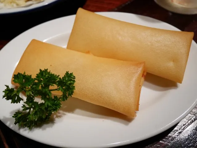 蝦春巻（プリプリ海老の春巻き（二本））（青龍門）