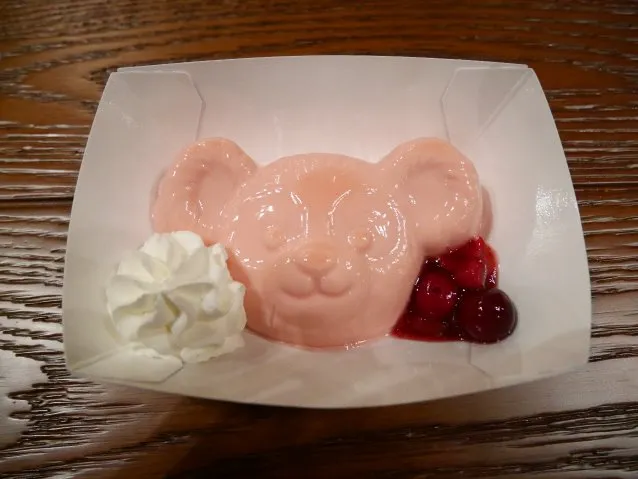 ストロベリーパンナコッタ（チーズケーキ入り）（ケープコッド・クックオフ）