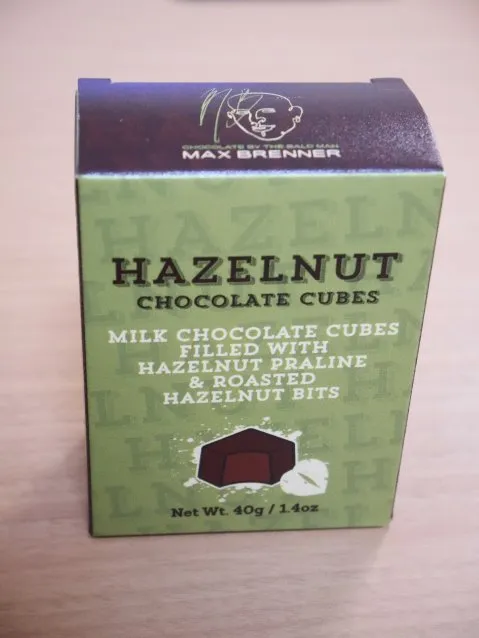 ヘーゼルナッツのチョコレート 箱（MAX BRENNER CHOCOLATE BAR）