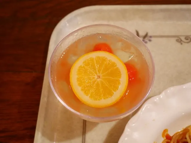 レモンゼリーとトロピカルフルーツのデザート（ザンビーニ･ブラザーズ･リストランテ）