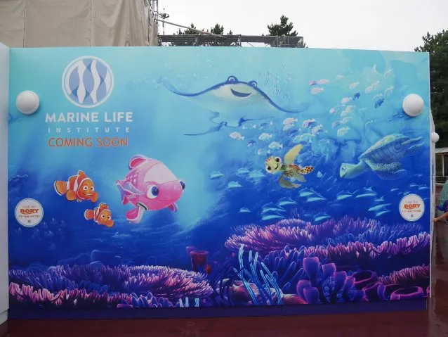 ニモ＆フレンズ・シーライダー建造中（ポートディスカバリー）