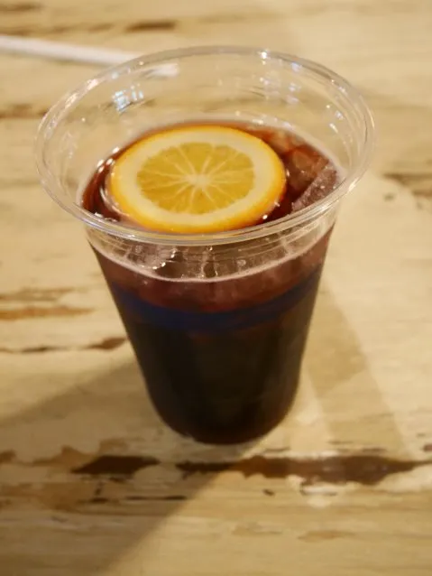 カリモーチョ（赤ワイン＆コカ・コーラ）（ユカタン・ベースキャンプ・グリル）