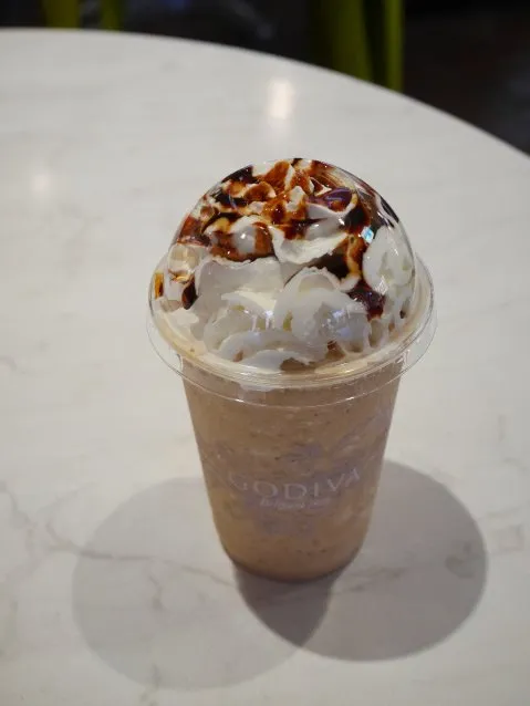 ミルクチョコレートクレームブリュレトリュフ（ゴディバ）