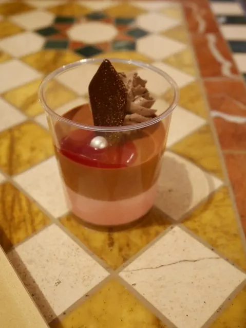 ラズベリー＆チョコレートムース（カスバ・フードコート）