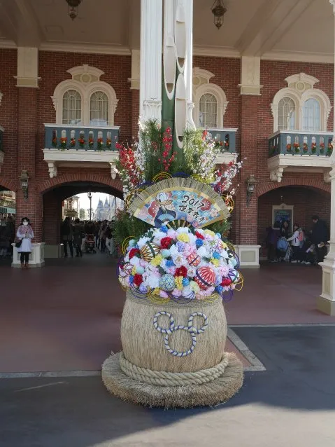 2017年の門松（ディズニーランド）