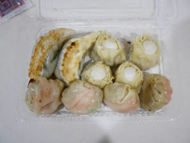 うずらの卵餃子とカニ餃子（好餃子）