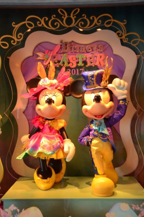 ミニーとミッキーのモニュメント（ディズニー・イースター 2017）