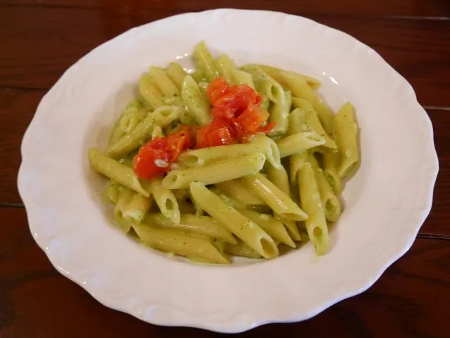 パンチェッタとクリームソースのペンネ（ザンビーニ･ブラザーズ･リストランテ）