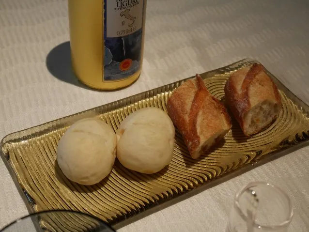 つけあわせのパン（オチェーアノ）
