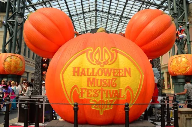 モニュメント裏面 HALLOWEEN MUSIC FESTIVAL 2017（ディズニー・ハロウィーン 2017）