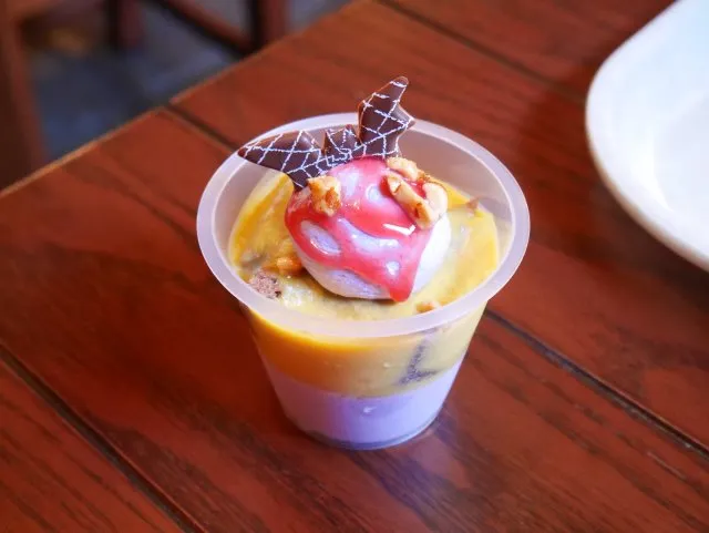 紫イモとパンプキンのカップデザート（ザンビーニ･ブラザーズ･リストランテ）