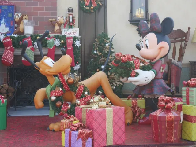 プルートとミニー（クリスマス・ファンタジー 2017）