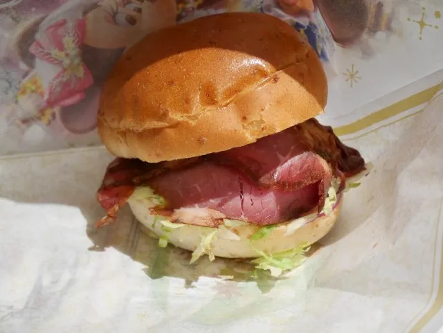 ローストビーフサンド（ニューヨーク・デリ）