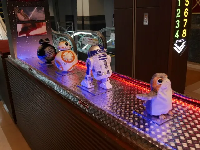 スター・ウォーズ「最後のジェダイ」デコレーション（シネマイクスピアリ）