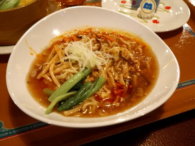 あんかけ麺（ヴォルケイニア・レストラン）