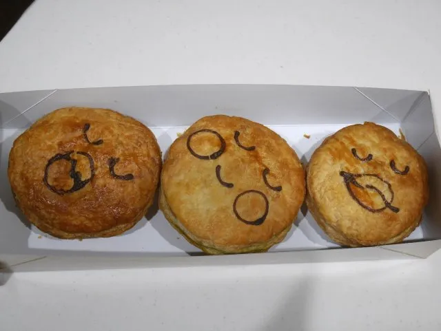 4月の商品（Pie face）