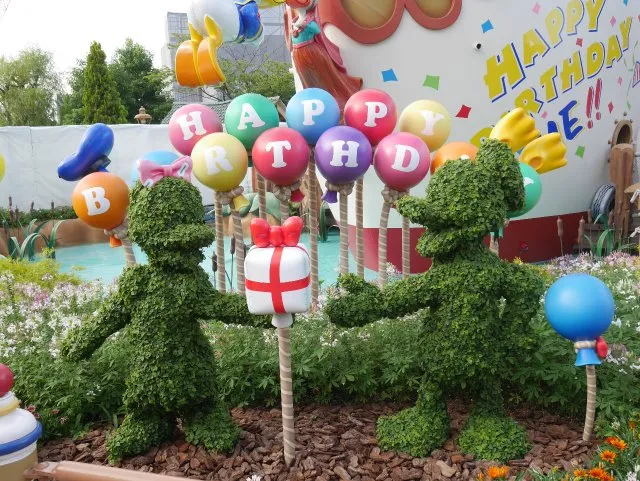 HAPPY BIRTHDAY風船（ドナルドの“ハッピーバースデー・トゥ・ミー！”）