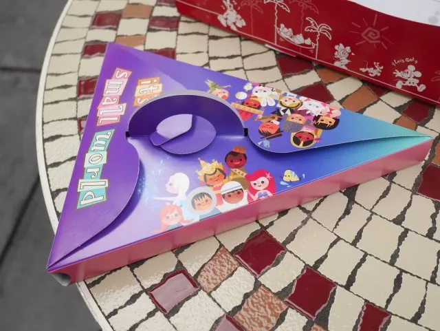 ピッツァ・スモールワールド（マーボーナス） 箱（キャプテンフックス・ギャレー）