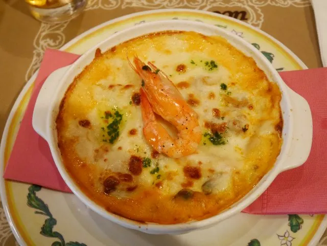 シーフードとモッツァレッラのラザニア（カフェ・ポルトフィーノ）