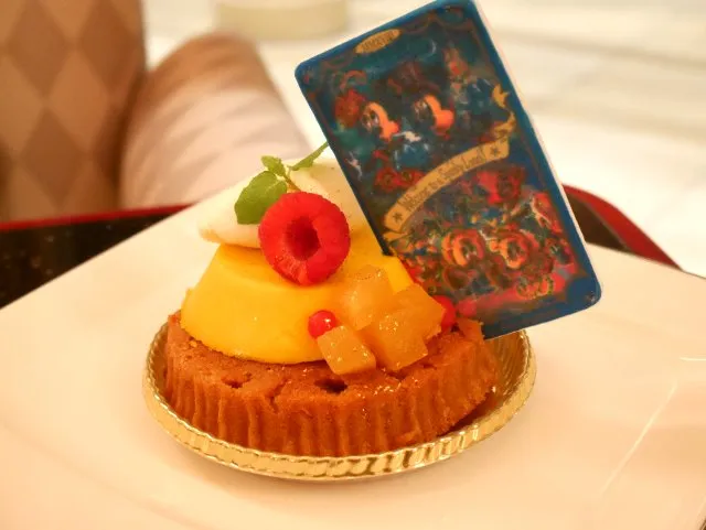 パンプキンプディングケーキ カード付（ハイピリオン・ラウンジ）