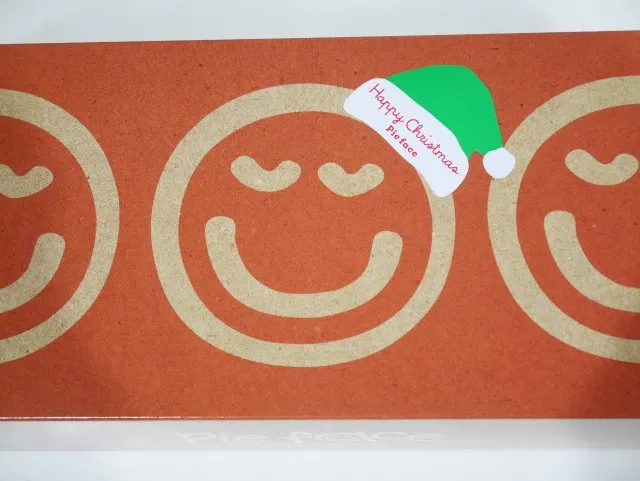 緑サンタ帽子箱（Pie face）