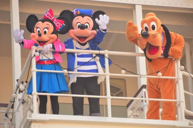 ミニー、ミッキー、プルート（ハロー、ニューヨーク！）