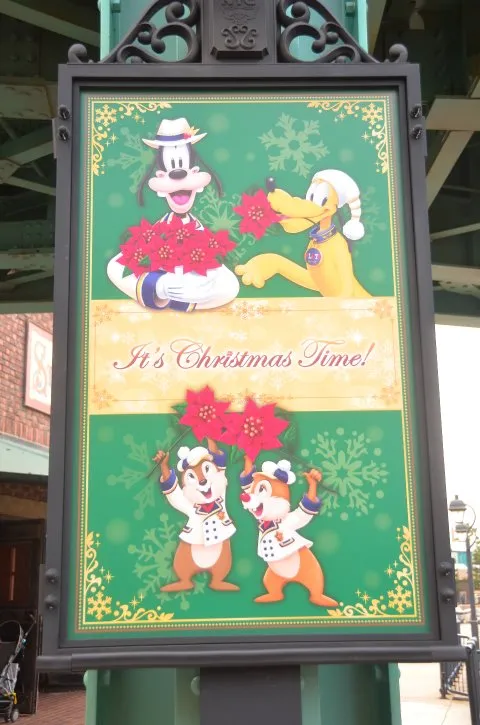 クリスマス看板 グーフィー プルート チップとデール（ディズニー・クリスマス 2018）