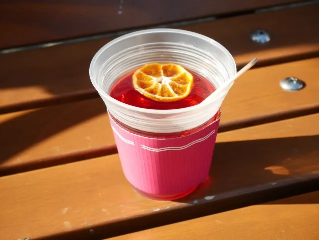 ホットロゼワインカクテル（バーナクル・ビルズ）