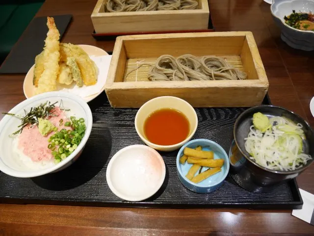 凛や膳（凛や）