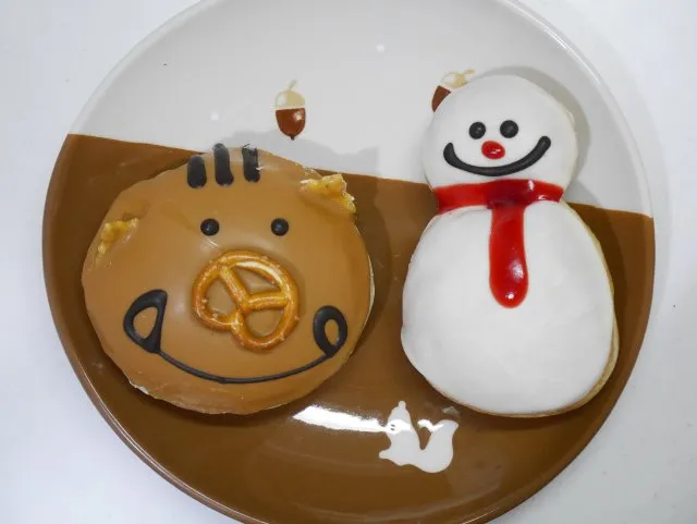 ハッピー イノシシ キャラメルとスノーマン チョコレート（クリスピー・クリーム・ドーナツ）