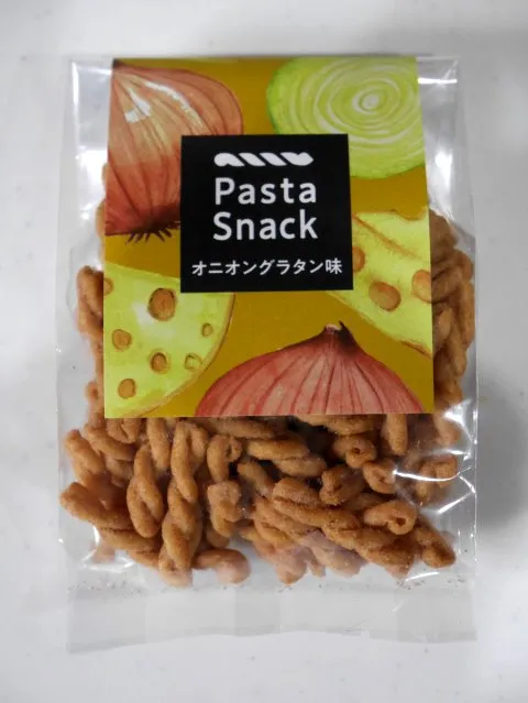 パスタスナック オニオングラタン味（三州総本舗）