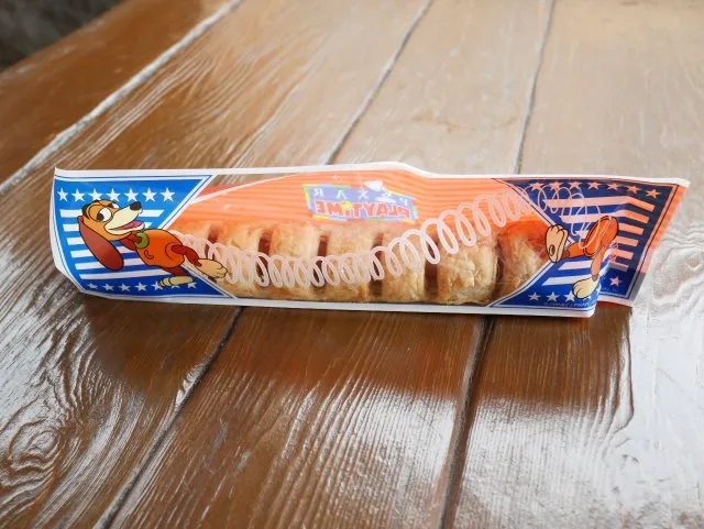スリンキーのソーセージパイ 包み紙（マンマ・ビスコッティーズ・ベーカリー）