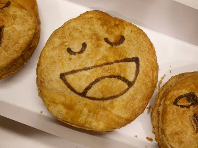 炭火焼合鴨のチーズソース（Pie face）