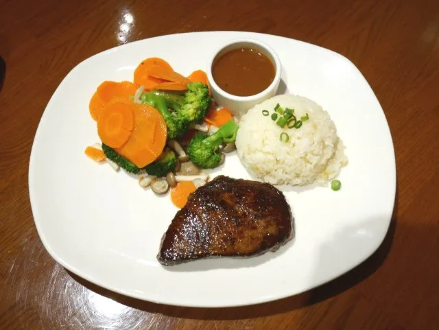 ランチ・ステーキ（OUTBACK STEAKHOUSE）