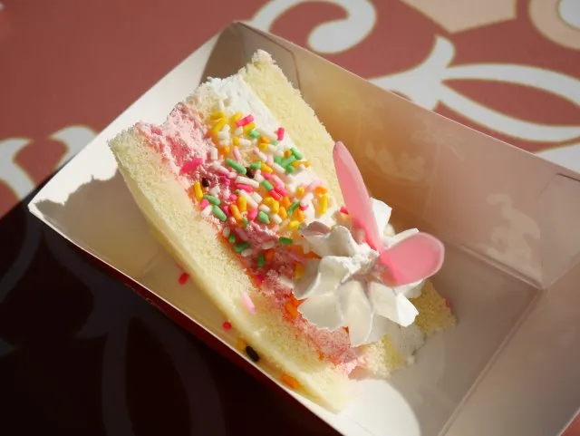 ピーチクリームケーキ（スウィートハート・カフェ）