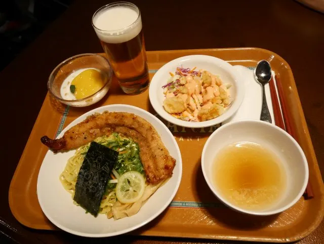 シェフのおすすめセット（ヴォルケイニア・レストラン）