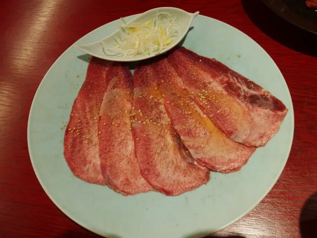 タンしゃぶ(焼肉トラジ)