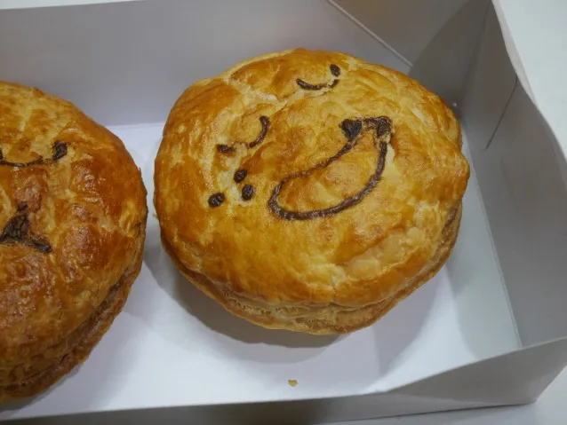 ごろっとバナナ＆ストロベリー（Pie face）