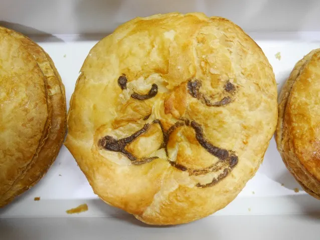 サーモンとチーズのクリームシチュー（Pie face）