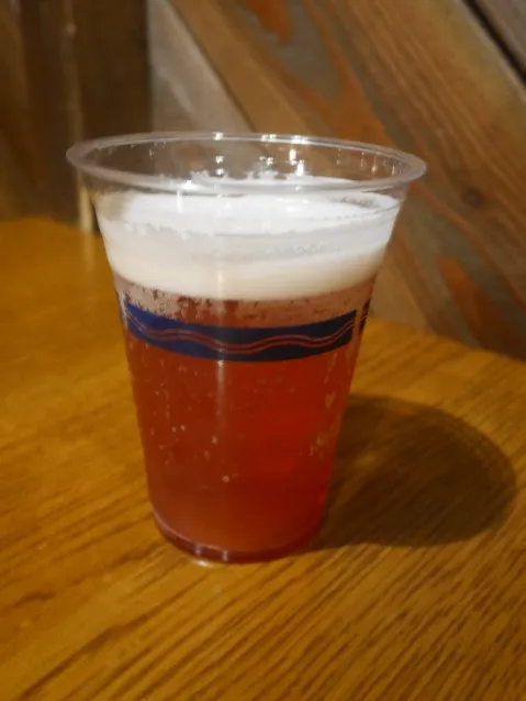 ビアカクテル（サングリアシロップ）（バーナクル・ビルズ）